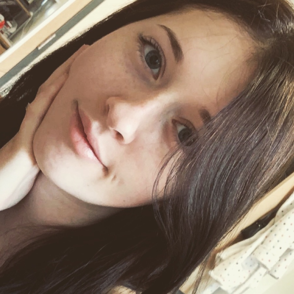 Meet your Posher, Alexis